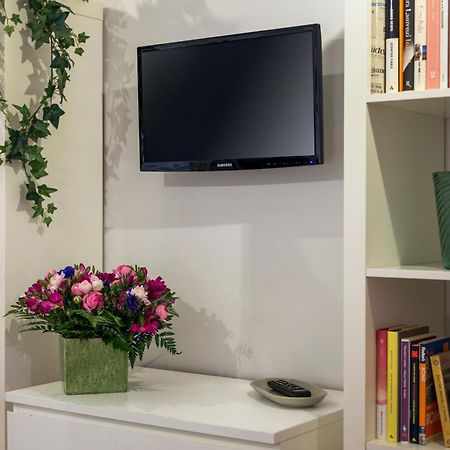 Rome As You Feel - Piazza Dei Satiri Apartments Bagian luar foto