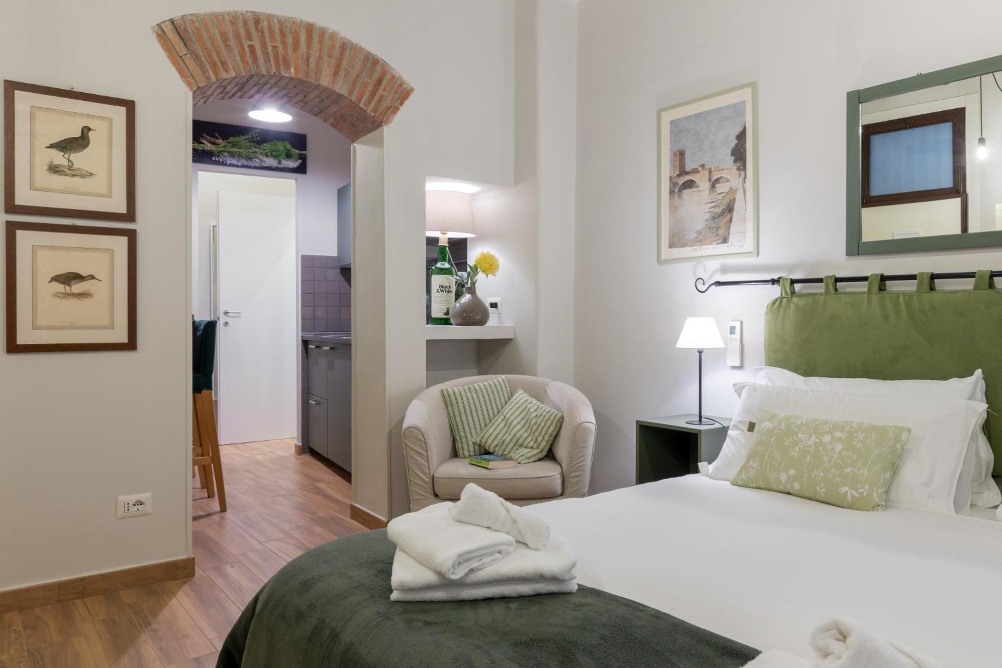 Rome As You Feel - Piazza Dei Satiri Apartments Bagian luar foto