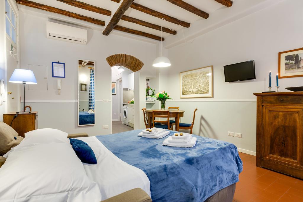Rome As You Feel - Piazza Dei Satiri Apartments Bagian luar foto